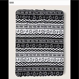 VS Pink Sherpa blanket black & white peace ✌️ & snowflake Faire Isle print